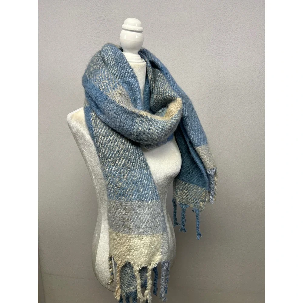 Cozy Soft Winter GAP Women One Size Blue Cream Plaid Oversized Blanket Scarf